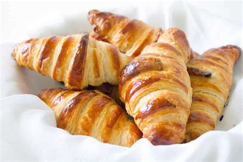 homemade croissants  lesson  viennoiserie mon petit