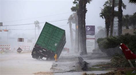 jaque al neoliberalismo los huracanes irma  harvey desastres naturales  el colapso politico