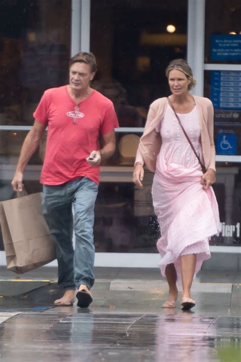 Elle Macpherson Sexy Shopping With Doctor Andrew Wakefield In Miami