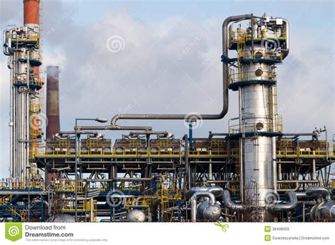 raffinaderij stock afbeelding image  ijzer verontreiniging