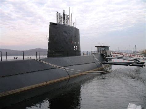 Nuclear Submarine Uss Nautilus Groton Ct Warship Us Navy