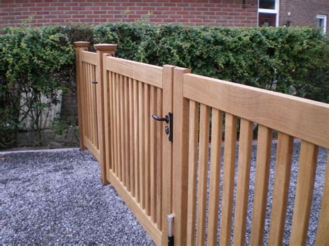 hekwerk hout hek loophek toegangshek farm poorten  tuin hekwerk houten hek hek ideeen