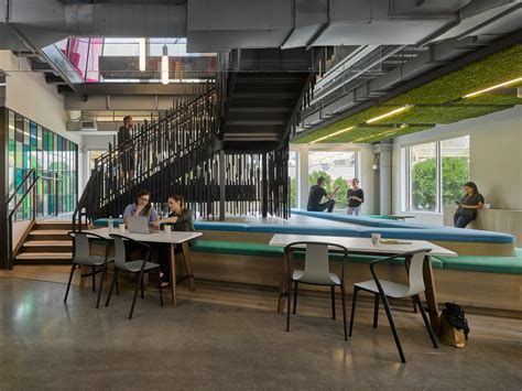 hlw designs office  boston consulting group