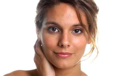 Caitlin Stasey Goes Full Frontal Nude On New Feminist