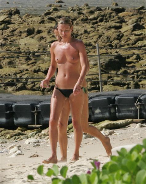 courteney cox and kate moss topless on the beach 95153 kate moss candids 10 123 390lo in