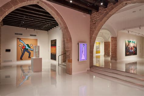 moco museum opent gloednieuwe locatie  barcelona