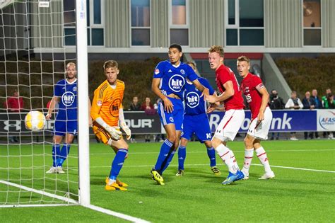 az  twitter jong az startte het seizoen vanavond met een   nederlaag tegen almere city