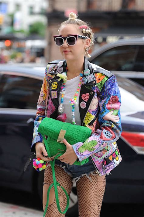 miley cyrus out and about in new york 06 18 2015 hawtcelebs