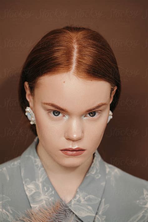 red hair woman natural beauty portrait del colaborador de stocksy
