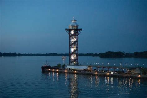 bicentennial tower picture  sheraton erie bayfront hotel erie