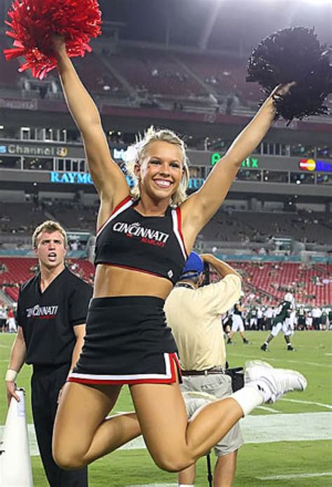 Cheerleader Of The Week Cincinnati S Kayli Sports Illustrated