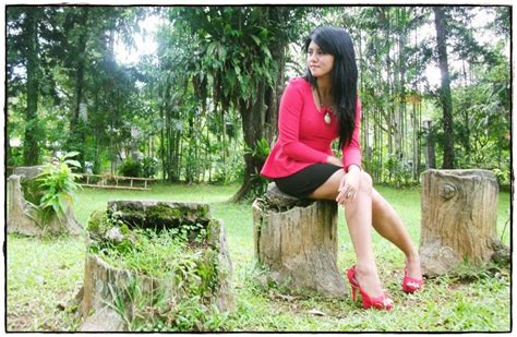 Photo Hot Cewek Sma Cantik Belajar Modeling Terbaru 2014