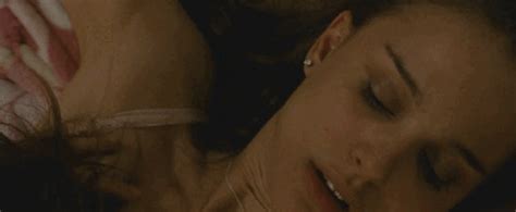 nude share nsfw mila kunis and natalie portman lesbian scene []