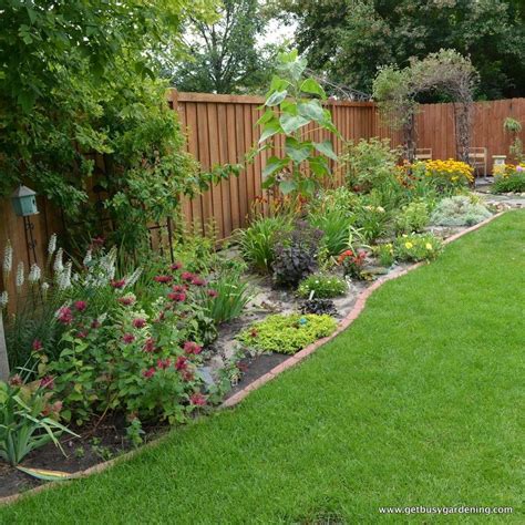 backyard fence  landscaping ideas
