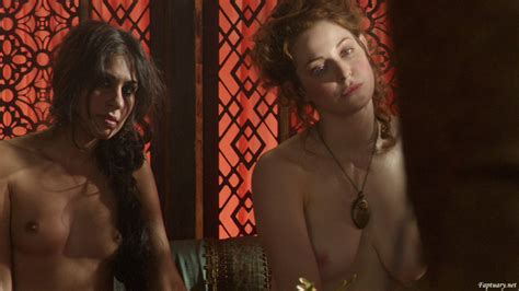 Naked Esmé Bianco In Game Of Thrones