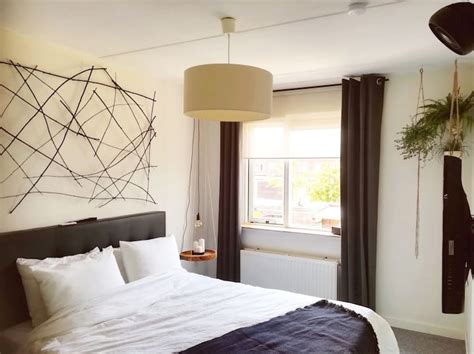 trendy room  amsterdam  parking netflix houses  rent  purmerend north holland