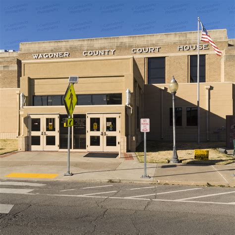 wagoner county courthouse
