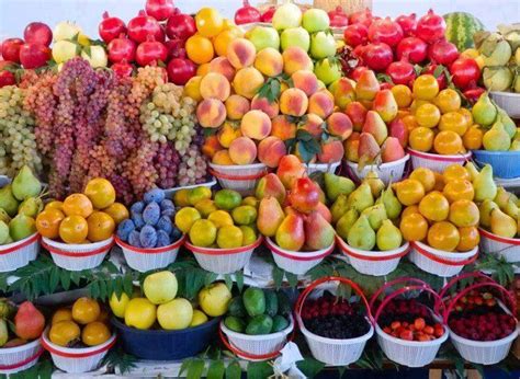 extensa variedad de frutas eat fruit fresh fruit fresco sauce  la creme wasabi peas