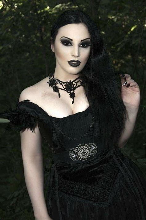 goth beauty dark beauty gothic girls dark fashion gothic fashion