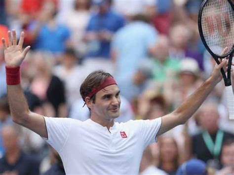 roger federer plays a crazy shot at the us open and we re