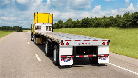 gen flatbed trailer debuts  utility trailer manufacturing