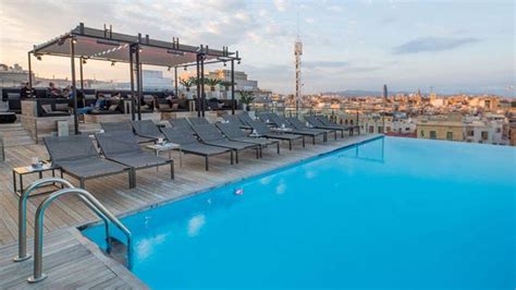 The 6 Best Rooftop Pools At Hotels In Barcelona [2019 Update]