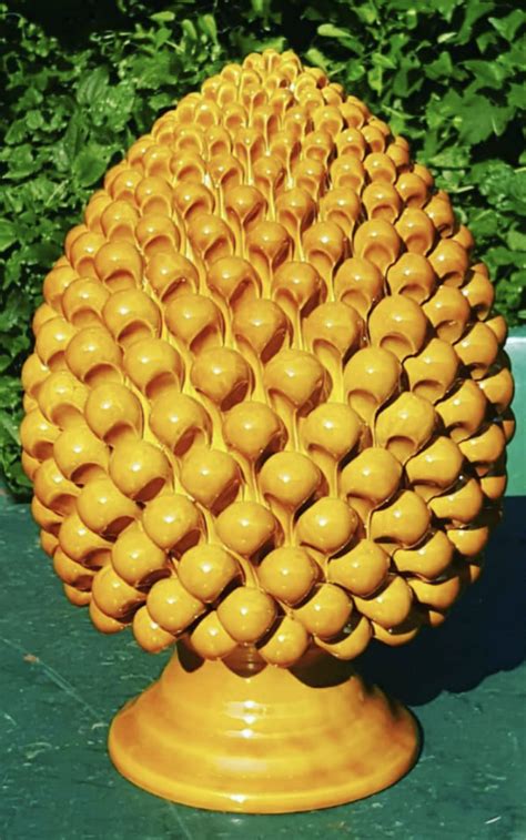 Lampada pigna fumè ceramica siciliana. Base lampada pigna â Ceramica del Ferlaro