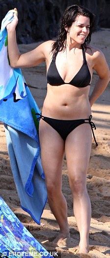 neve campbell emerges from the hawaii sea in bikini daily mail online