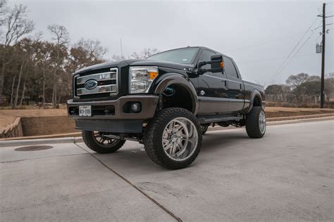 ford   king ranch allout offroad