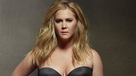 Amy Schumer Says The First Time She Had Sex Was Not