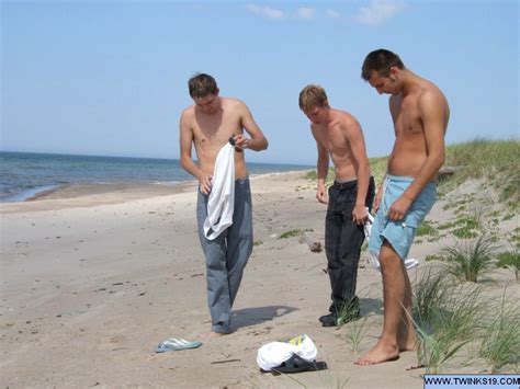 three hunky gays making fun by running and fucking nakedly on beach