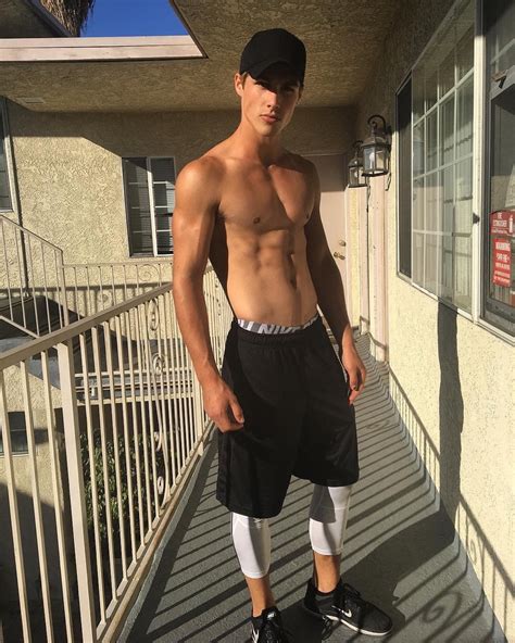 Skinny Fit Hot Shirtless Young Gay Guy Twink Neighbor