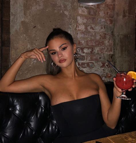 Selena Gomez Cleavage The Fappening 2014 2019 Celebrity