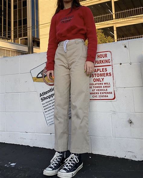 Emma Chamberlain Outfit Beige Pants Black And White