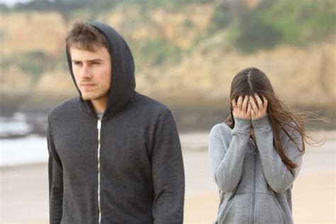 7 Reasons Why Guys Breakup With Girls Who Love Them Elephant Journal