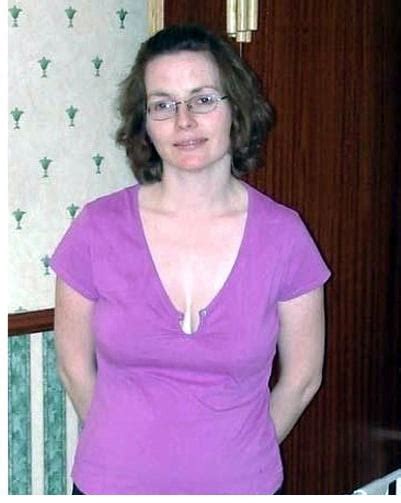 robin milf with glasses 33 pics xhamster