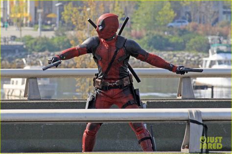 Ryan Reynolds Photographed Unmasked In The Deadpool Suit Photo
