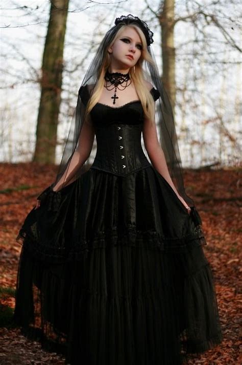 victorian gothic gothic outfits gothic fashion victorian gothic dress