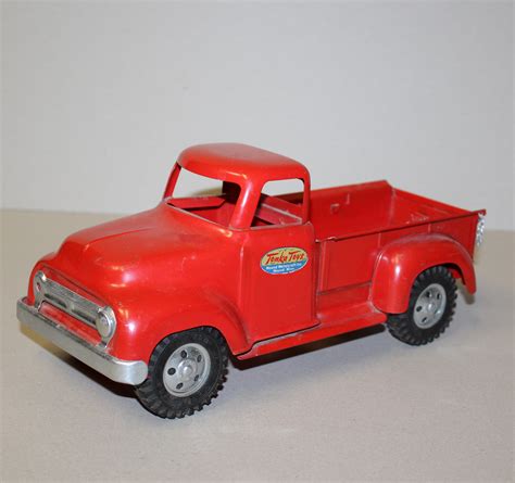 bargain johns antiques tonka toy red metal step side truck