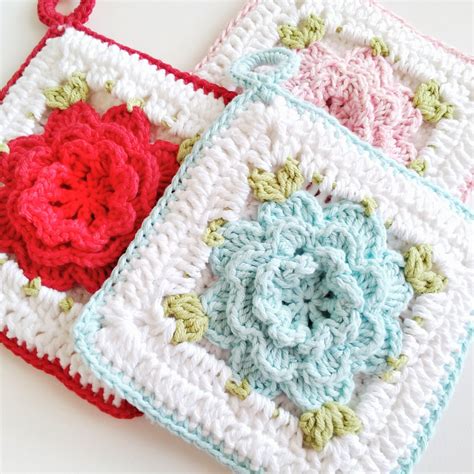 hopscotch lane  pattern vintage inspired crochet flower potholder