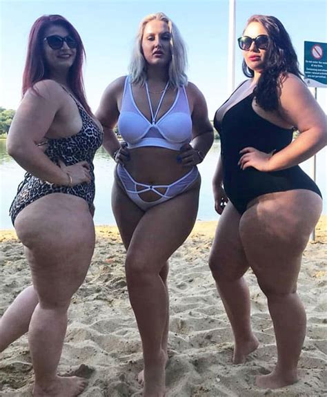 Сексуальные толстушки на пляже в купальниках 45 фото