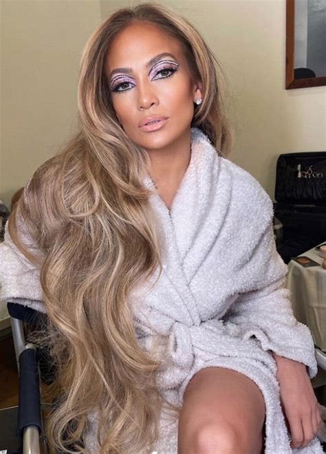 Jennifer Lopez Shows Off Thigh Length Hair Extensions In Amazing Beauty