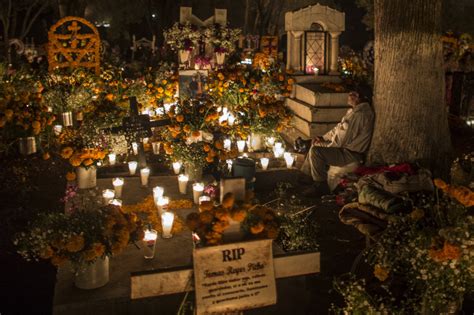 de muertos por  se celebra el  de noviembre