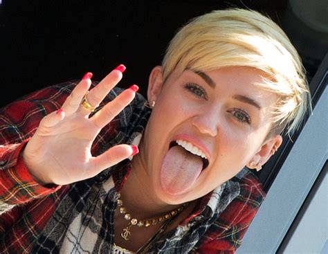 Miley Cyrus Nackte Weihnachtsgrüße Per Twitter Stars