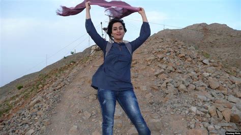iranian women snap stealthy photos free of hijab