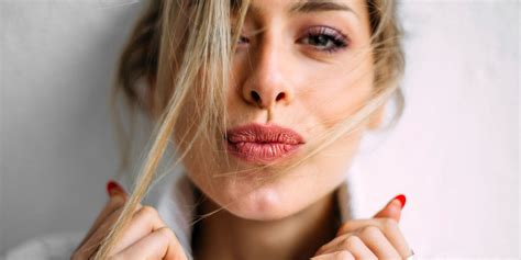 16 Best Lip Balms For Chapped Lips Chapsticks That