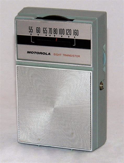 httpsflickrpaixdf vintage motorola  transistor radio model