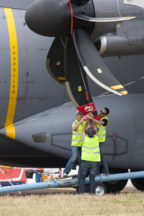securing  propeller blades   airbus flickr