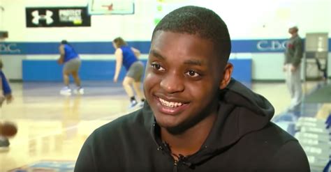 teen with autism scores first points for kent state in