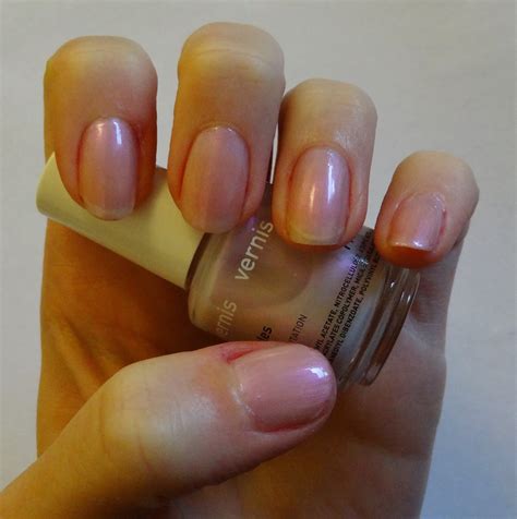 nail  nail varnish